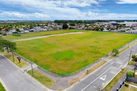 Photo of property in 68 Wattle Drive, New Brighton, Christchurch, 8083