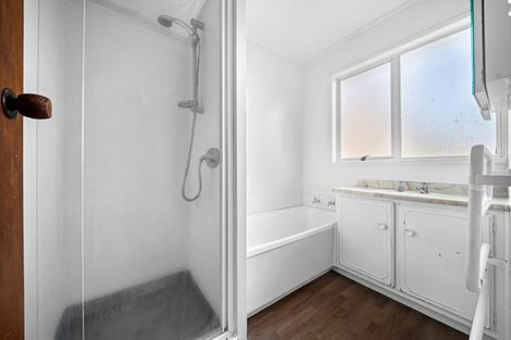 Photo of property in 2/11 Sharivari Place, Conifer Grove, Takanini, 2112