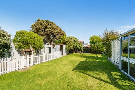 Photo of property in 38 Norfolk Crescent, Otaki Beach, Otaki, 5512