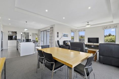Photo of property in 1 Hardie Place, Albert Town, Wanaka, 9305