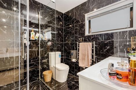 Photo of property in 7/103 Swanson Road, Henderson, Auckland, 0610