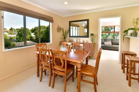 Photo of property in 33a Kia Ora Road, Beach Haven, Auckland, 0626
