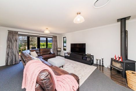 Photo of property in 25 Trump Place, Kelvin Grove, Palmerston North, 4414