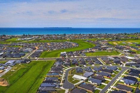 Photo of property in 19 Cupples Street, Papamoa Beach, Papamoa, 3118