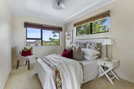 Photo of property in 3 Fielding Crescent, Farm Cove, Auckland, 2012