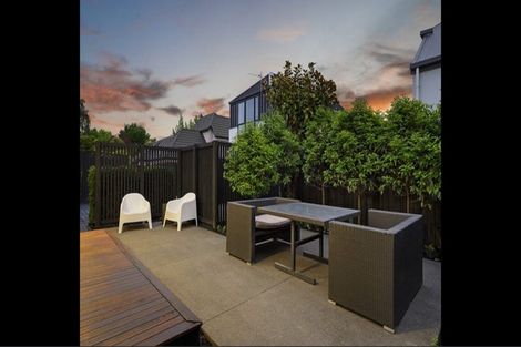 Photo of property in 2/60a Somme Street, St Albans, Christchurch, 8014