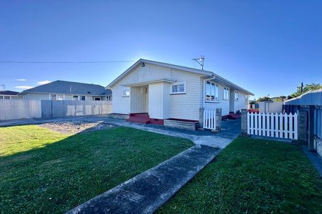 Photo of property in 21 Cranby Crescent, Onekawa, Napier, 4110