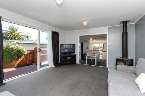 Photo of property in 18 Raniera Street, Glen Avon, New Plymouth, 4312