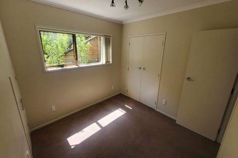 Photo of property in 33 Surf Road, Stanmore Bay, Whangaparaoa, 0932