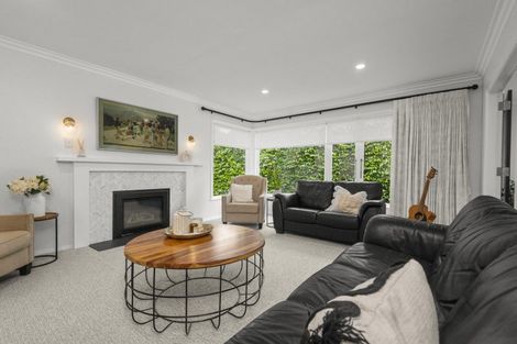 Photo of property in 11 Athlone Place, Hokowhitu, Palmerston North, 4410