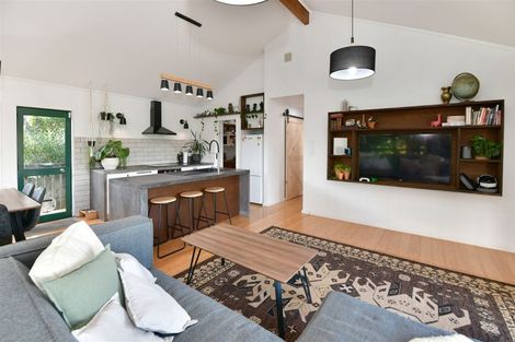 Photo of property in 2a Roberta Crescent, Orewa, 0931