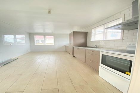 Photo of property in 48 Arimu Road, Papakura, 2110