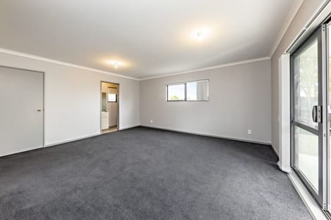 Photo of property in 367 Roscommon Road, Clendon Park, Auckland, 2103