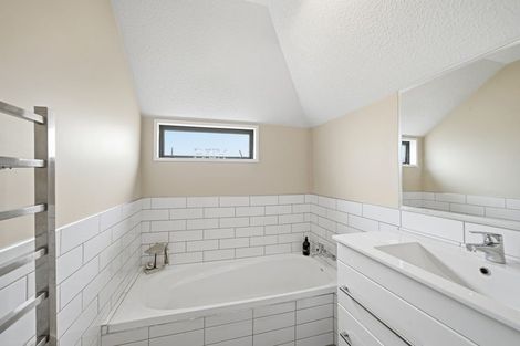 Photo of property in 2/4 Gatonby Place, Avonhead, Christchurch, 8042