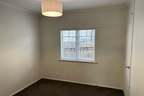 Photo of property in 1/2 East Coast Road, Milford, Auckland, 0620