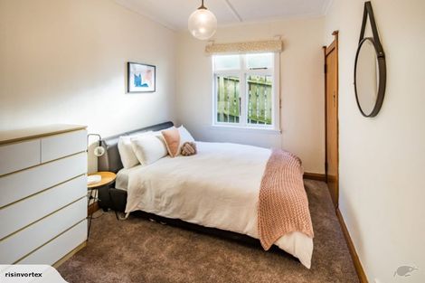 Photo of property in 60 The Parade, Island Bay, Wellington, 6023