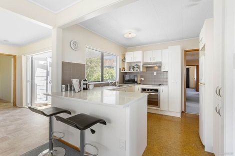 Photo of property in 4 Merehai Place, Snells Beach, 0920