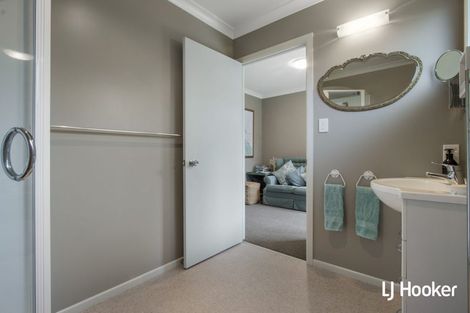 Photo of property in 35 Athenree Road, Athenree, Katikati, 3177