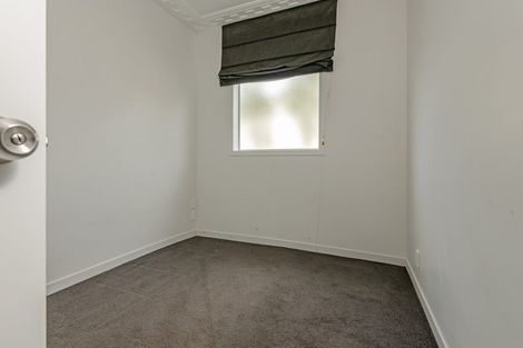 Photo of property in 2 Kowhai Street, Tokomaru, Palmerston North, 4474