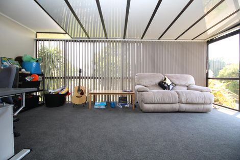 Photo of property in 15 Chaucer Place, Owhata, Rotorua, 3010