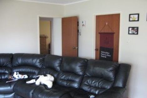 Photo of property in 1/168 Pigeon Mountain Road, Half Moon Bay, Auckland, 2012