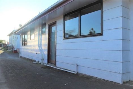 Photo of property in 2/25 Harris Road, Mount Wellington, Auckland, 1051