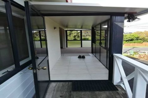 Photo of property in 2/51 Park Road, Glenfield, Auckland, 0629