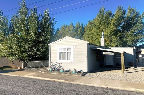 Photo of property in 8 Harvey Street, Omakau, 9376