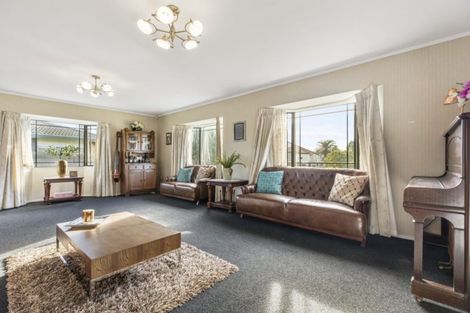 Photo of property in 3 Glenross Drive, Wattle Downs, Auckland, 2103