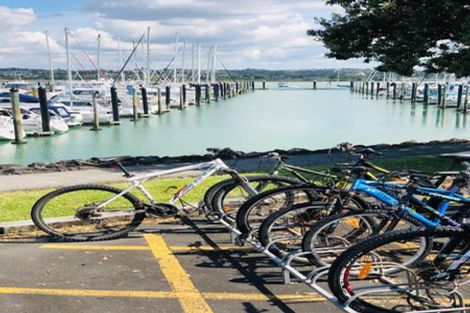 Photo of property in 47 Philomel Crescent, Bayswater, Auckland, 0622