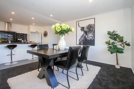Photo of property in 22 Nellie Drive, Kumeu, 0810