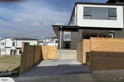 Photo of property in 18 Rathmullen Place, Pinehill, Auckland, 0632