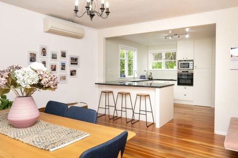 Photo of property in 18 Margaret Avenue, Havelock North, 4130