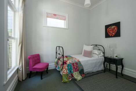 Photo of property in 11 Central Terrace, Kelburn, Wellington, 6012