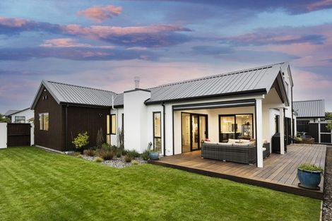 Photo of property in 28 Glenturret Drive, Casebrook, Christchurch, 8051