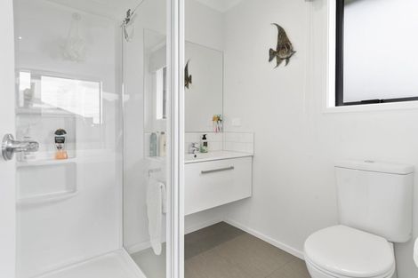 Photo of property in 53 Sentinel Avenue, Omokoroa, 3114