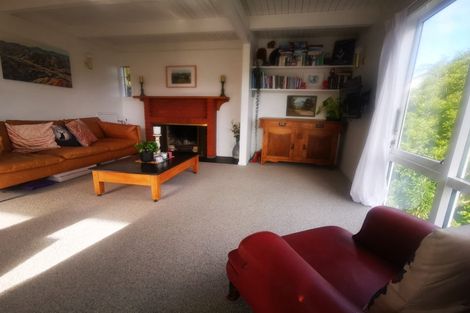 Photo of property in 16 Indira Place, Khandallah, Wellington, 6035