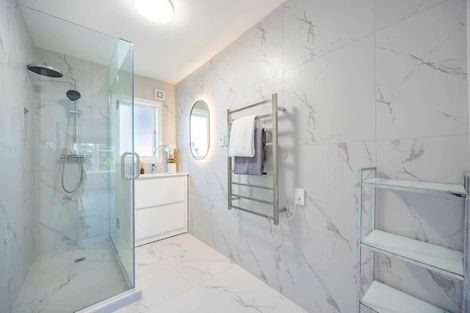 Photo of property in 23 Korotaha Terrace, Rothesay Bay, Auckland, 0630