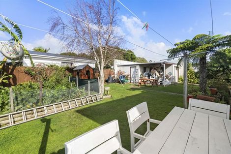 Photo of property in 60 Torkar Road, Clarks Beach, 2122