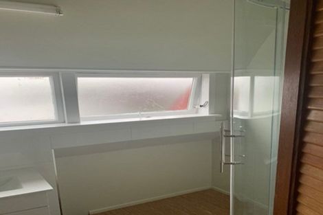 Photo of property in 23 Garreg Road, Fendalton, Christchurch, 8052