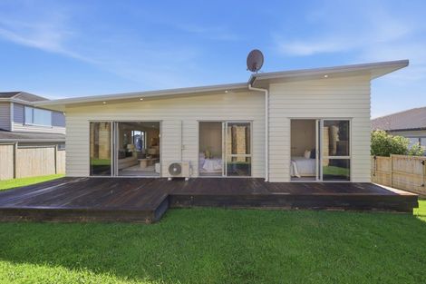 Photo of property in 39 Cilliers Drive, Silverdale, 0932
