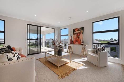 Photo of property in 32 Saint Thomas Avenue, Pyes Pa, Tauranga, 3112