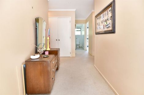 Photo of property in 33a Kia Ora Road, Beach Haven, Auckland, 0626