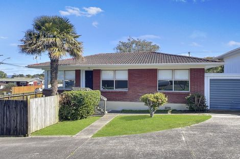 Photo of property in 1/11 Manuka Road, Bayview, Auckland, 0629
