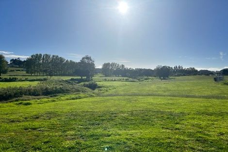 Photo of property in 124 Wairau Drive, Tikipunga, Whangarei, 0112