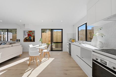 Photo of property in 3 Gill Avenue, Te Atatu Peninsula, Auckland, 0610