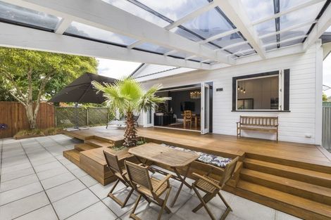 Photo of property in 232 Victoria Avenue, Hokowhitu, Palmerston North, 4410