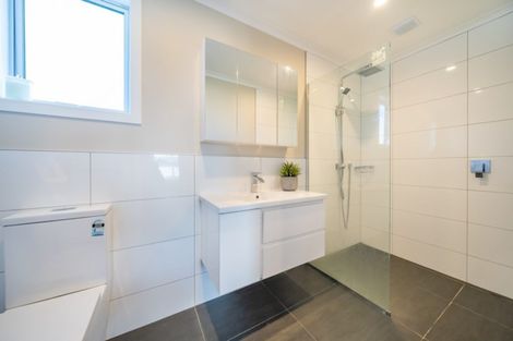 Photo of property in 16 Poulson Grove, Trentham, Upper Hutt, 5018