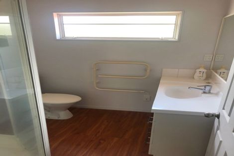 Photo of property in Chantelle Close, 44a Lavery Place, Sunnynook, Auckland, 0632