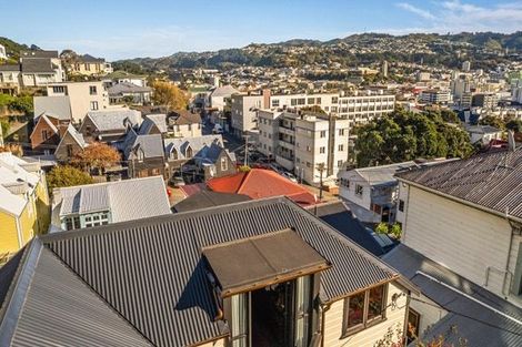 Photo of property in 12 Stafford Street, Mount Victoria, Wellington, 6011